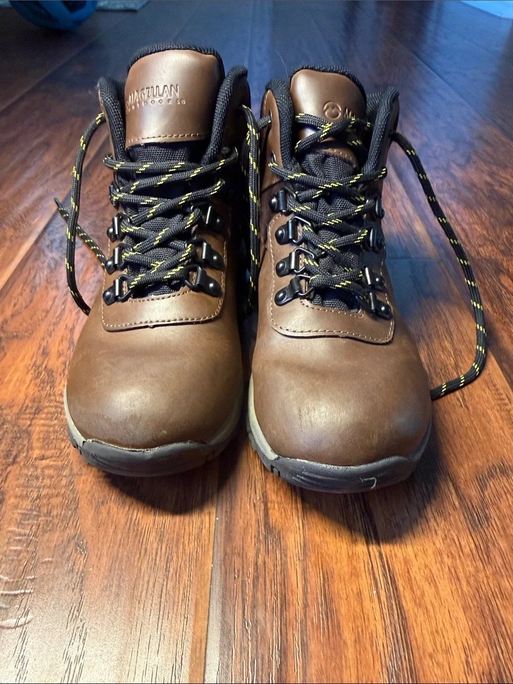 Boys size 2  Brown Leather Hiking Boots with Black Collar. Great condition